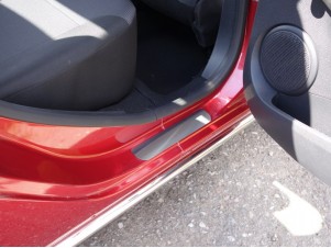 Накладки на пороги шлифованный лист 4 штуки для Renault Sandero Stepway № RENSANST18-02